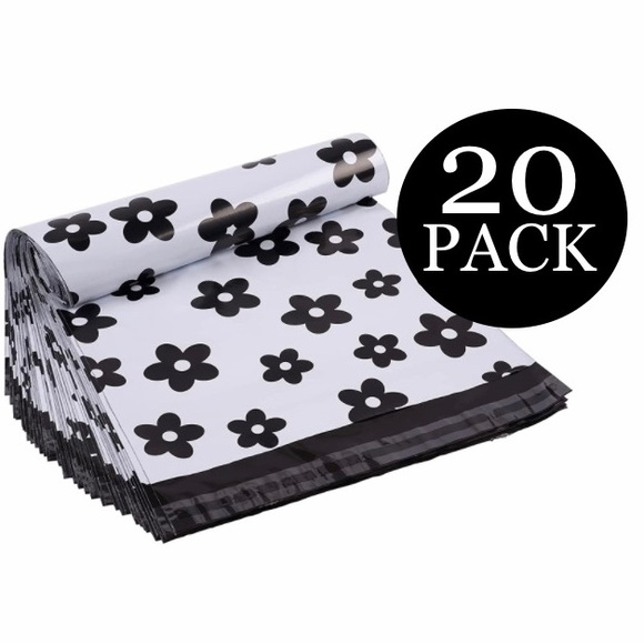 Other - ❣️LAST PK❣️NEW! 20 PACK! 10x13 White Poly Mailers with Black Flowers